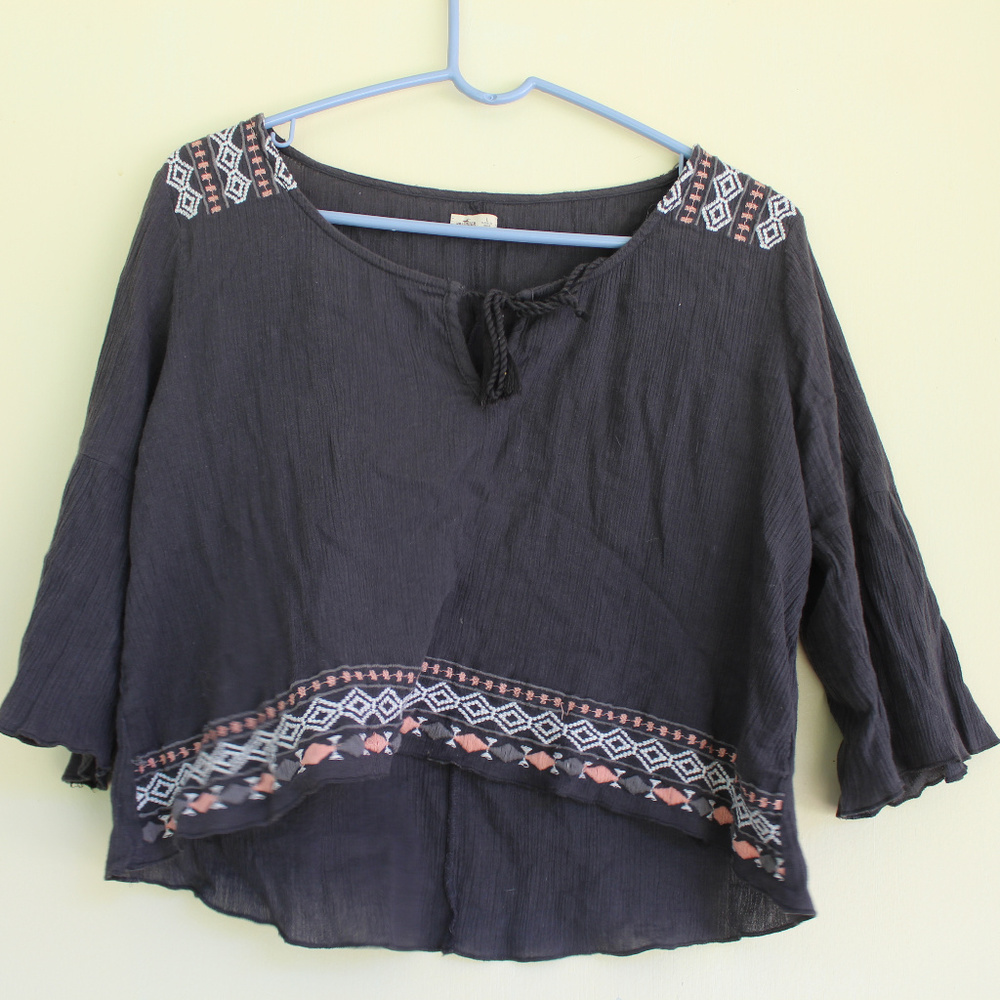 Crop Top, Flowy and patterned